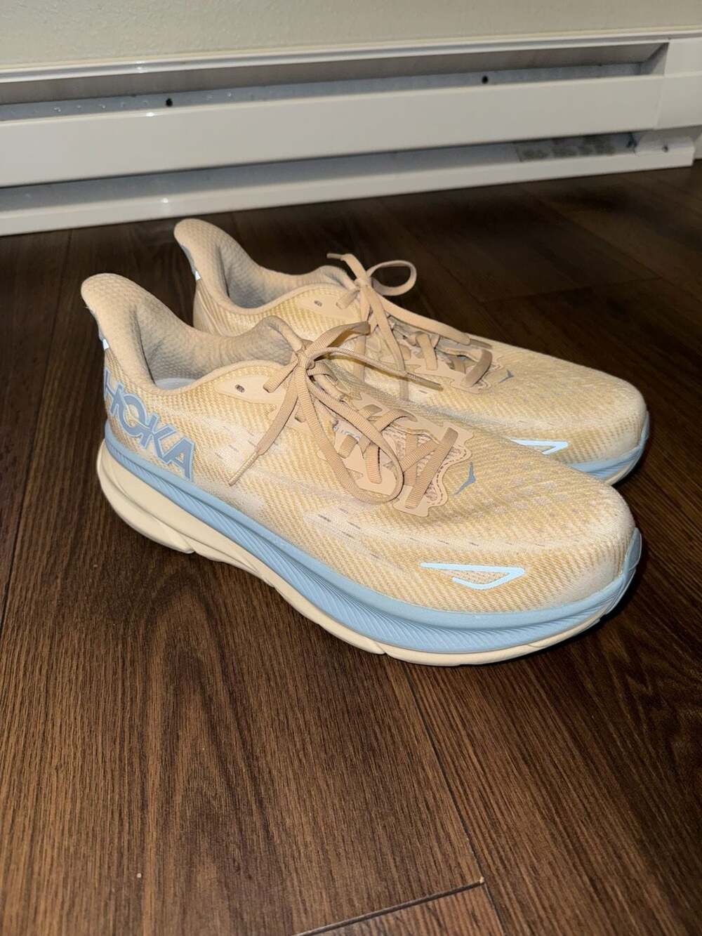 Hoka Clifton 9 Size Women’s 12B